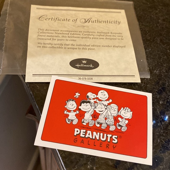 Hallmark Keepsakes 2000 Peanuts Gallery Numbered Edition Jolly Holidays Snoopy - Picture 4 of 7